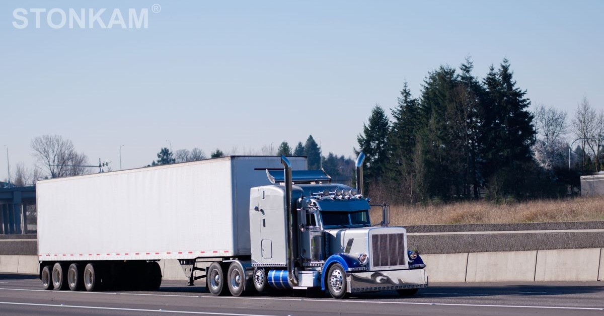 How Can STONKAM 360 Truck Camera Systems Improve Blind Spot Safety and Support Efficient Fleet Installation?